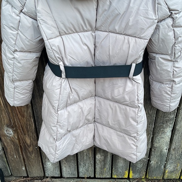 DKNY Puffer Coat Medium Tan Long Hood Belted Nwot Faux Down Winter M Khaki - Picture 8 of 8